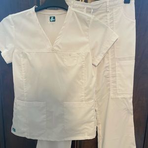 Adar pro movement scrub uniform set